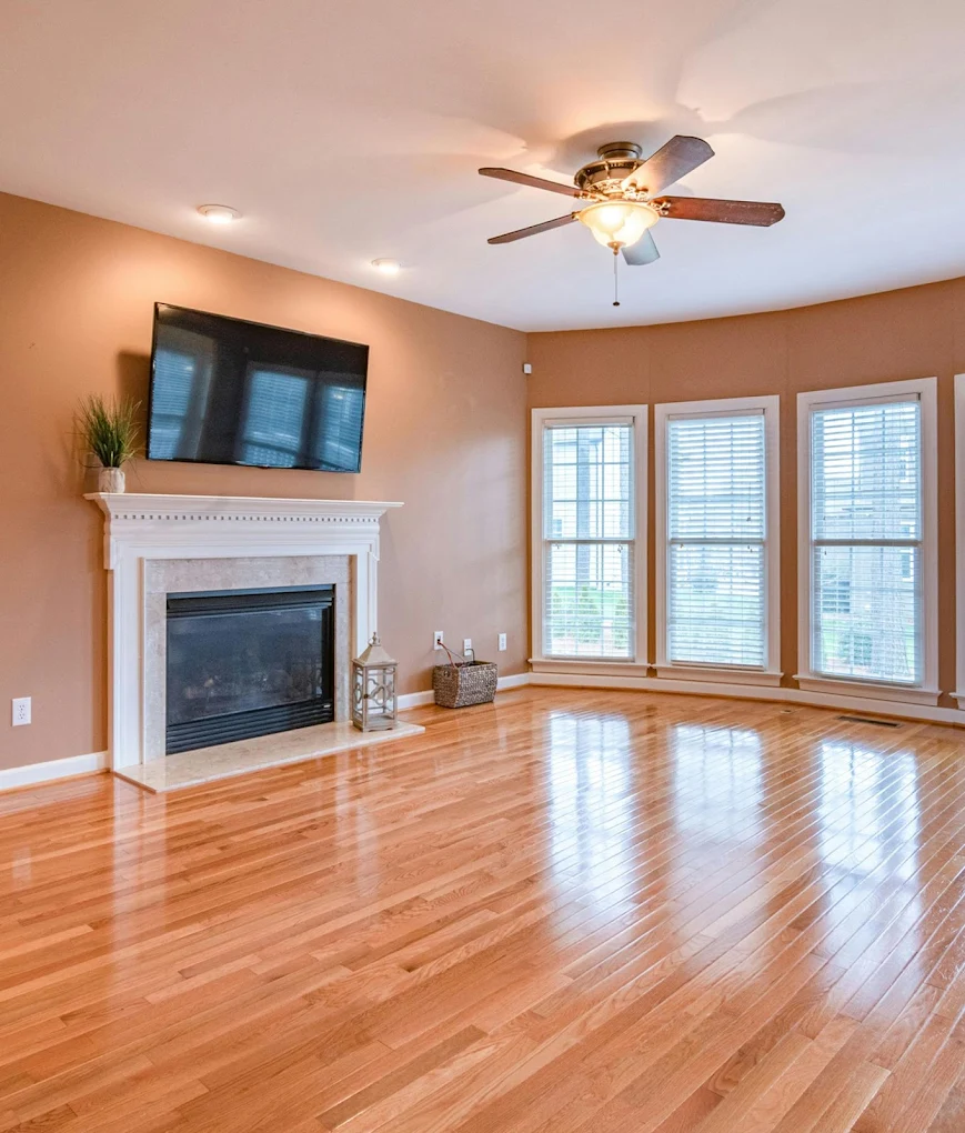 Luxury Vinyl Plank vs. Hardwood in East Tennessee's Humid Climate